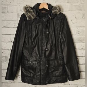 Danier Black Genuine Leather Jacket Faux Fur Hood Classic Winter Coat M